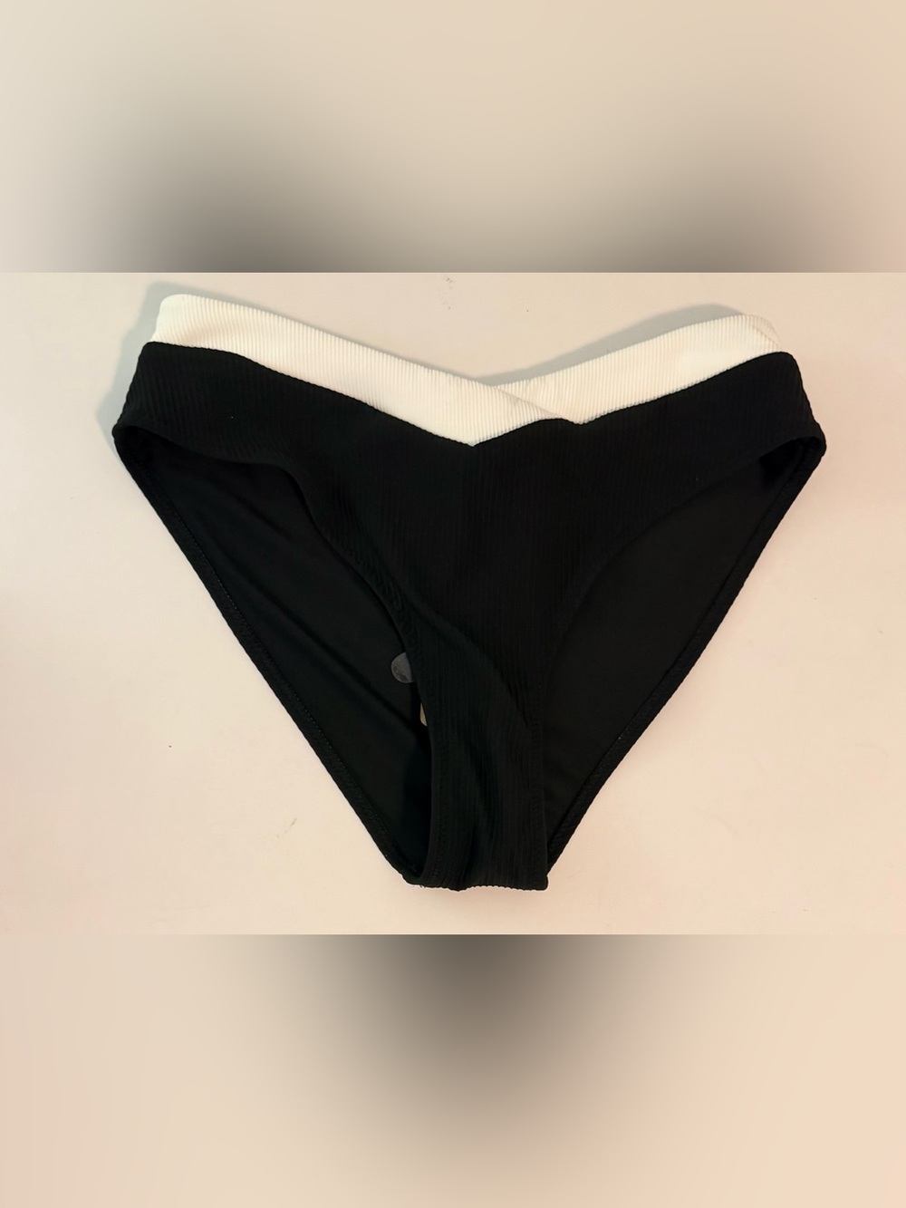 Berlook Ribbed V-Waist Bikini Bottoms Black White Size Small